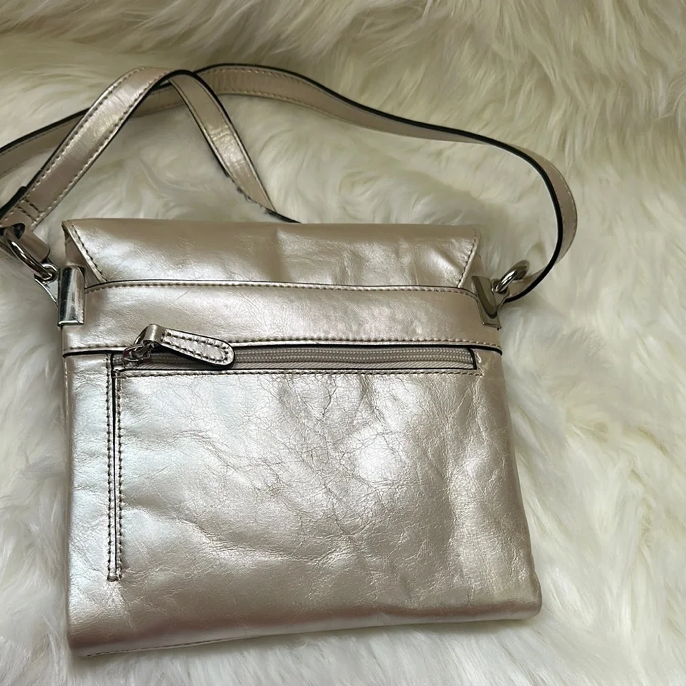 Giani Bernini Genuine Leather Pearly Gold Crossbody Bag - Picture 3 of 7